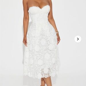 Elegant White Lace Strapless Dress
